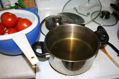 canning tomatoes boiling to remove skin