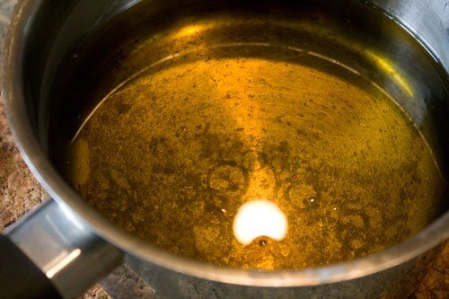 pot with melted oil