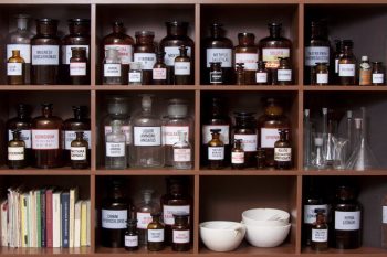 How I Stock My Natural Medicine Cabinet