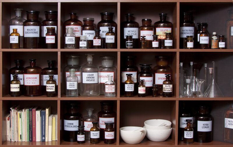 What You Should and Shouldn't Store in Your Medicine Cabinet