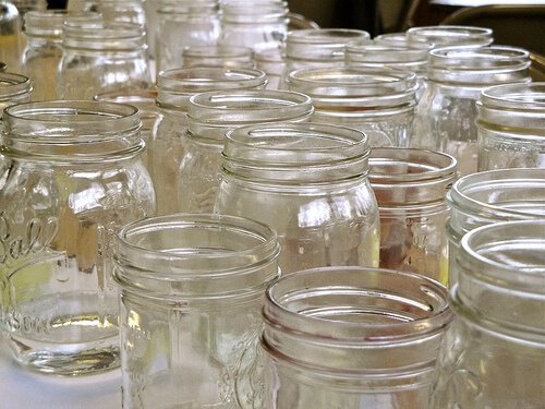 Small Glass Mason Jars 4 Ounce Mini Jars Full-Width Mouth, BPA Free Plastic Airtight Lid, for Jam, Jelly, Dressings, Baby Food, Crafts, Spices, Food