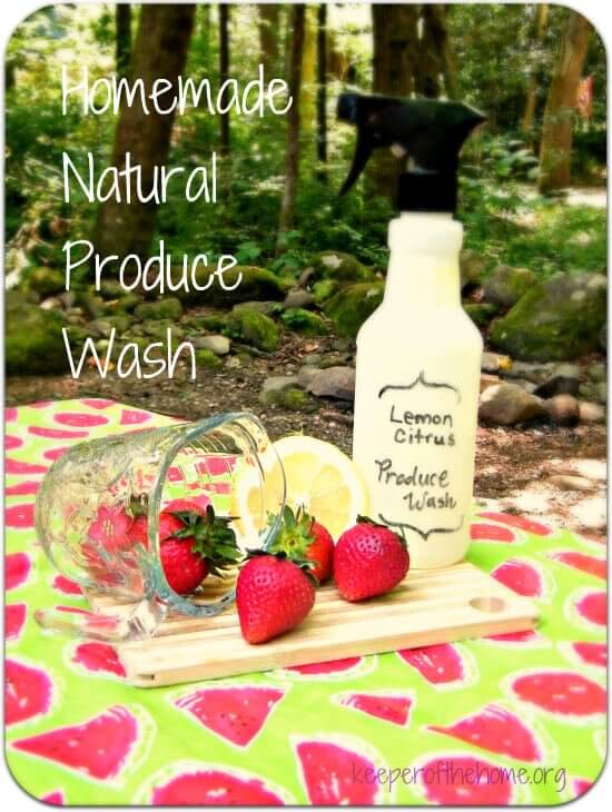 There's lots of contaminants on fruits and veggies that we definitely don't want in our bodies. But how do we make sure we get our food really clean? Make this homemade natural produce wash! 