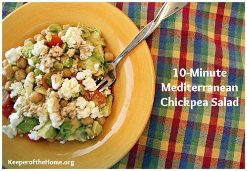 10-Minute Lunches: Mediterranean Chickpea Salad
