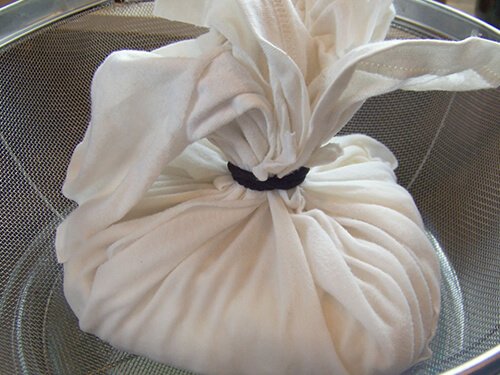 homemade ricotta cheesecloth