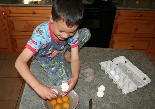 caden cracking eggs