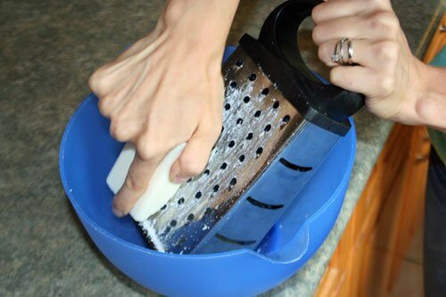 renee shredding soap laundry powder