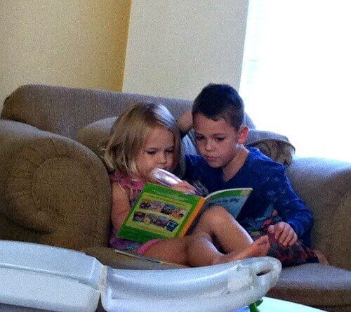 kids reading