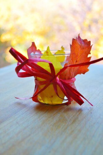 3 Easy-to-Make Centerpieces Under $5 {KeeperoftheHome.org}