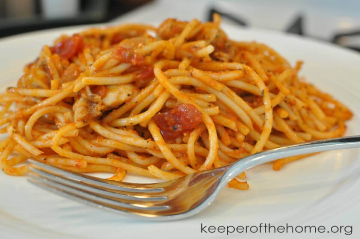 Quick and Easy Chicken Pasta with Tomato Cream Sauce - Keeper of the Home