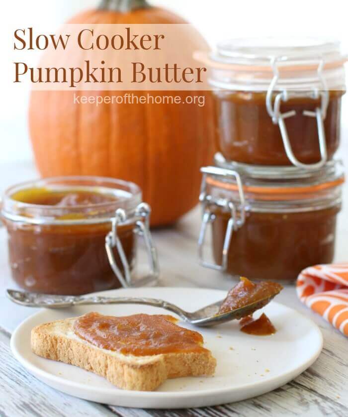If you’re a pumpkin pie aficionado, you’re going to fall in love with this delightful slow cooker pumpkin butter that captures the delicious flavors of fall with every smooth and creamy bite! With just your slow cooker, you can make this pumpkin butter that makes great housewarming gifts for Thanksgiving! 