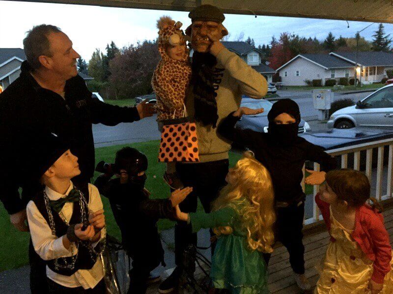 grandpa and kids halloween