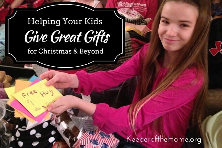 Helping Your Kids Give Great Gifts {Giving Healthy and Thoughtful Presents}