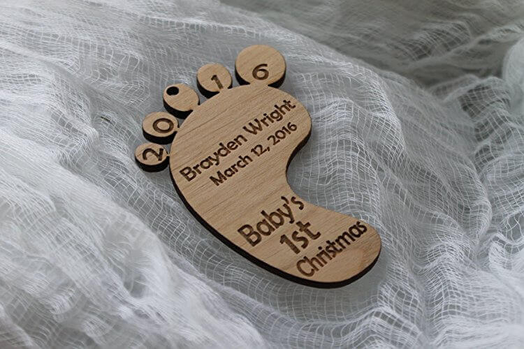 engraved-ornament-baby-footprint1-gg