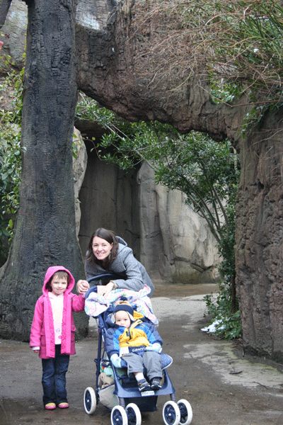 Me-and-kids-at-zoo