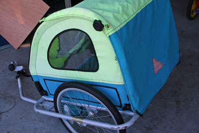 Bike-trailer-side-view