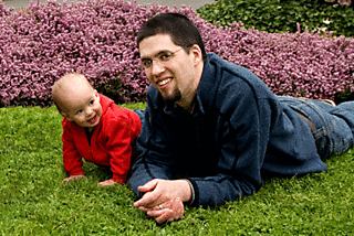Caden-and-daddy-on-grass