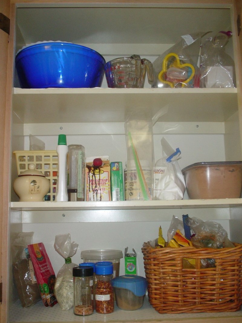 I remember what it feels like to have an organized kitchen! 3